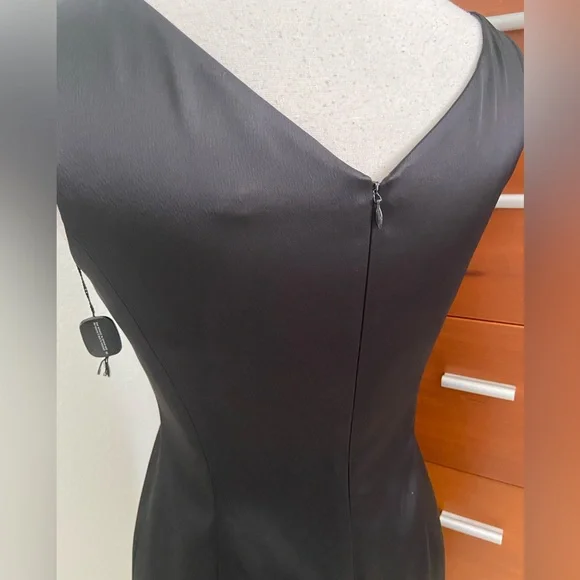 NWT Tahari Black Satin-like Cocktail Dress Size 8 Sleeveless Sheath - Picture 8 of 12